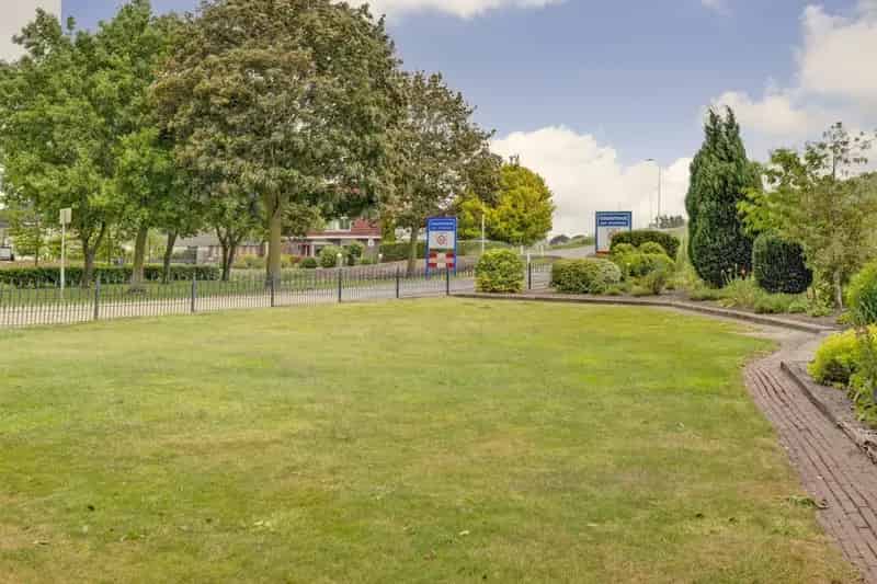 Vrijstaande woning Oosterhout  Ruime tuin Grote garage Nabij Nijmegen