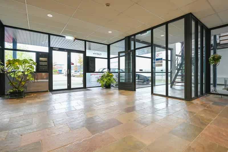 Kantoorruimte Showroom Barneveld te Huur