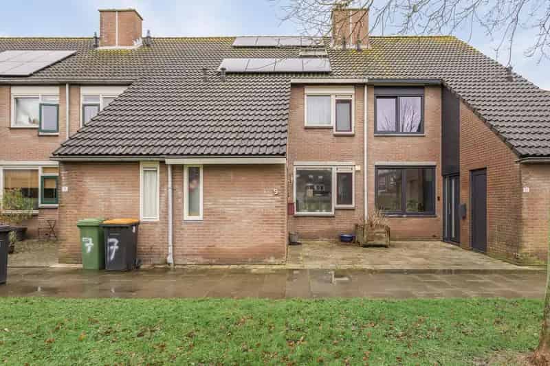 4 Slaapkamers Tussenwoning Poortambacht Tuin Zuidwesten Parkeergelegenheid