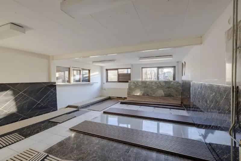 Bedrijfshal te koop Velsen Noord 866m²