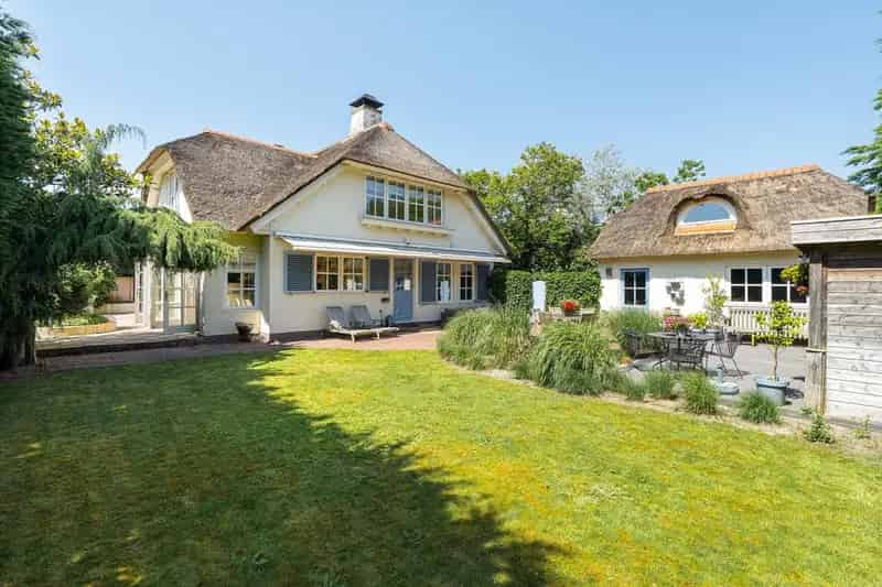 Rietgedekte Villa te Koop Zuidduinen Nabij Strand