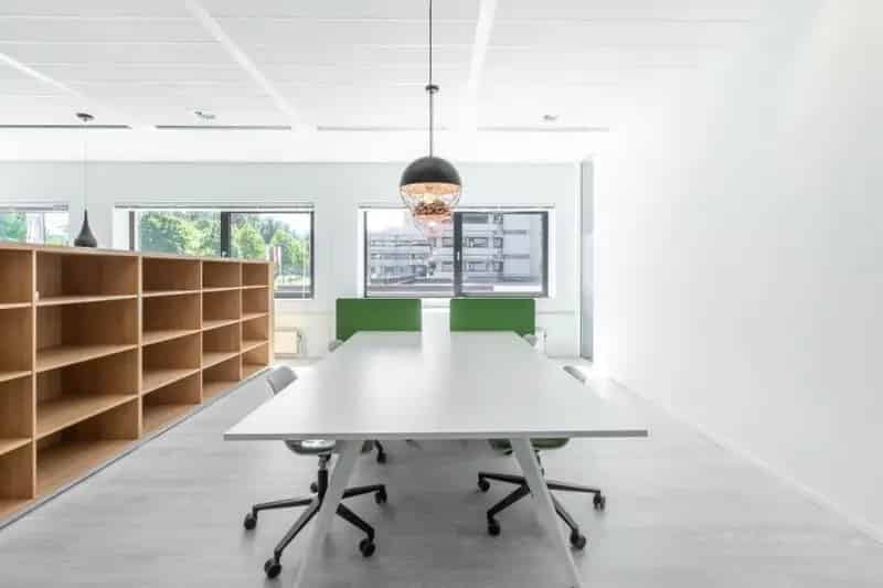Volledige toegang tot coworkingruimte in Regus Kronenburg