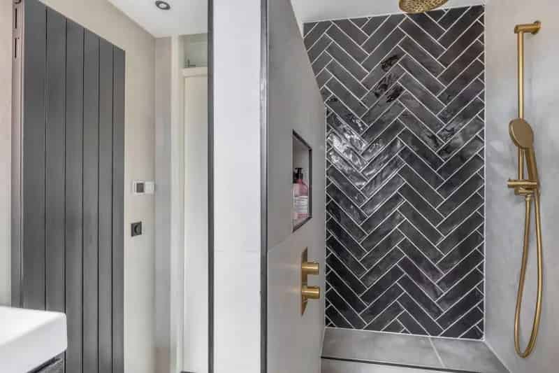 Huis te koop Capelle aan den IJssel 5 slaapkamers moderne keuken