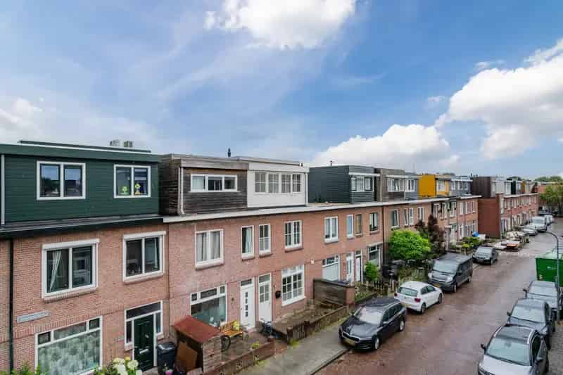 Ruime Jaren 20 Woning Haarlem 3 slaapkamers Dakterras Tuin