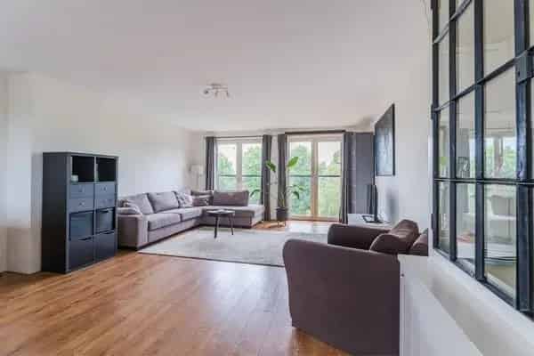 Utrecht Zuilen: Licht 3-kamerappartement 89m²  met parkeerplaats