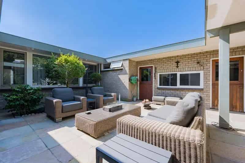 Bungalow te koop Hoofddorp: 4 slaapkamers, 3 badkamers ensuite