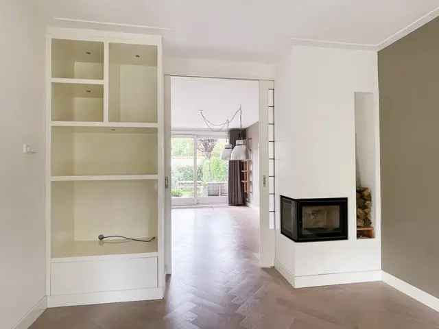 Te Huur: Ruime 6-Kamer 2-onder-1 Kap Woning Hilversum