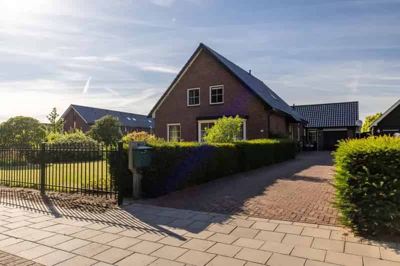 Villa te koop Apeldoorn: Ruime woning met bijgebouw