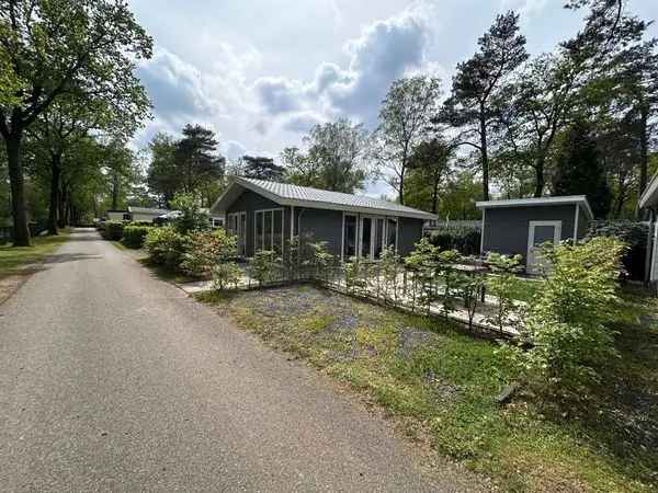 Luxe Recreatiewoning Veluwe Nabij Hoenderloo 2 Slaapkamers