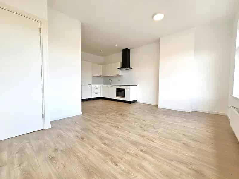 Ruim Appartement Rotterdam Feijenoord 3 slaapkamers 2 badkamers