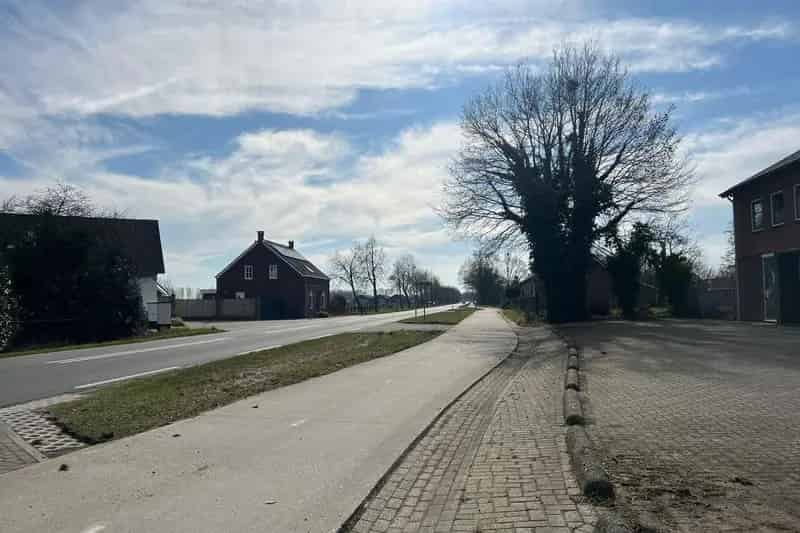 Bedrijfshal te Huur Roggel 1400m²