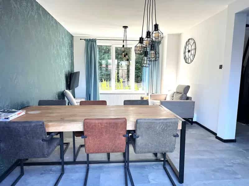 Gerenoveerde starterswoning 3 slaapkamers nieuwe keuken badkamer