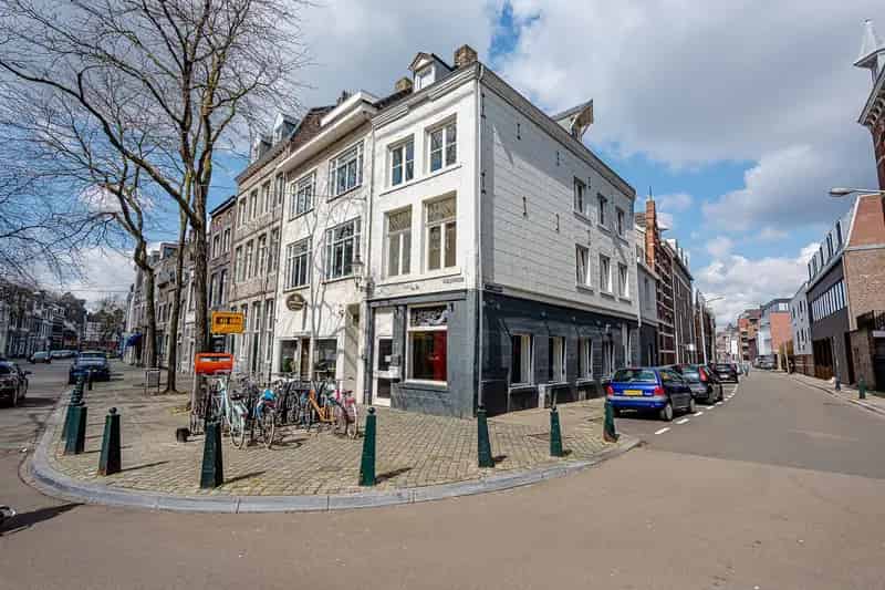 Winkel te Huur Maastricht Wyck 120m2
