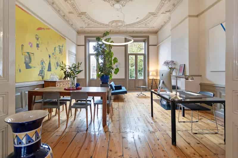 Huis te koop Den Haag: Historisch pand met bedrijfsruimte en bovenhuis
