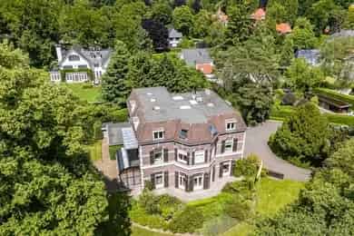 866m2 Kantoorvilla te koop Baarn Gemeentelijk Monument