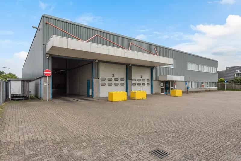Bedrijfshal Almelo te Huur 2250m2 Turfkade