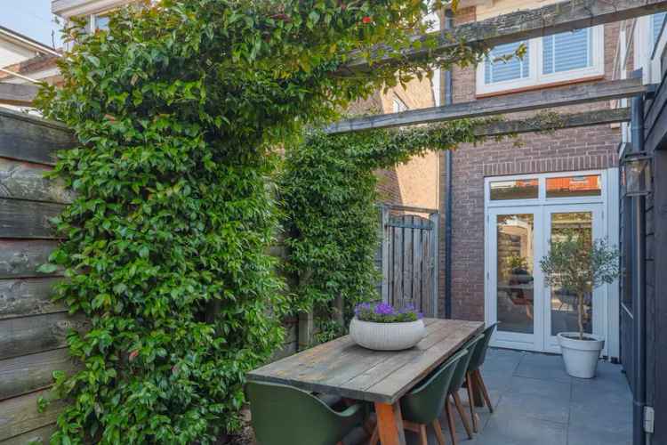 Sliedrecht 2-onder-1-kapwoning gerenoveerd 4 slaapkamers