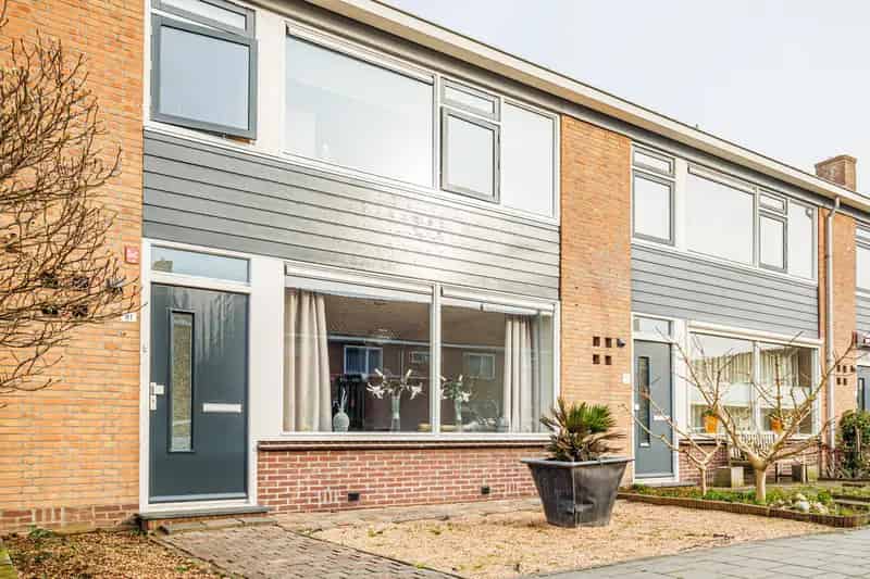 Tussenwoning Strijen Diepe Tuin 3 Slaapkamers Vernieuwde Keuken