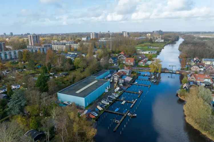 Bedrijfshal Zaandam | Zoek bedrijfshallen te koop: Weerpad 2 1504 NX Zaandam [funda in business]