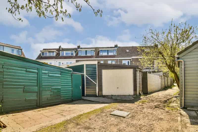 Jaren 30 woning Gouda 5 slaapkamers grote tuin en garage