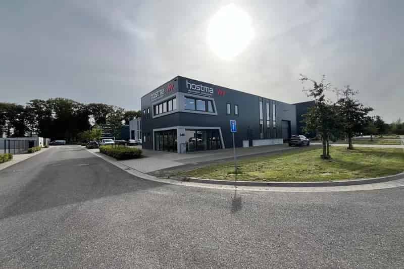 Bedrijfshal te huur Eersel 1060m² Kantoor 215m² A67