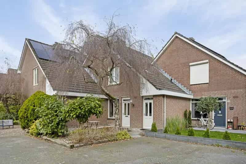 Ruime gezinswoning 4 slaapkamers uitbouw garage