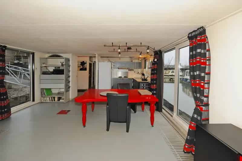 Woonark Rotterdam Oud IJsselmonde 80m2 Tuin Terras 2 Schuren Parkeergelegenheid