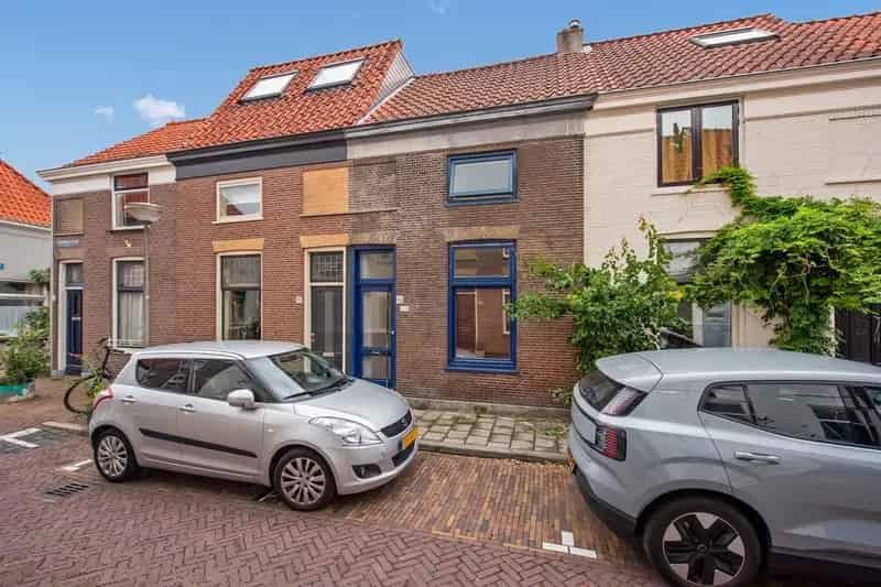 Te Koop Delft: Charmante Stadswoning met Tuin en Uitbreidingsmogelijkheden