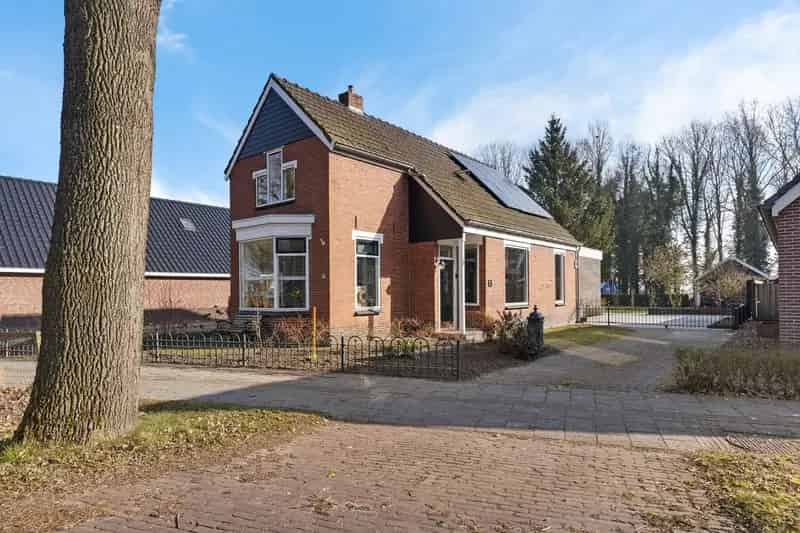 Vrijstaande woning 148m2 3 slaapkamers garage zonnepanelen