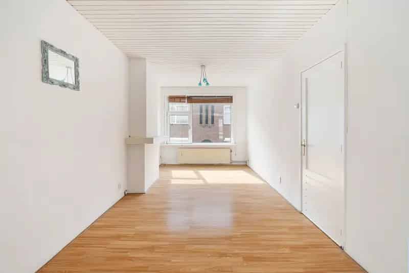 Appartement te koop Den Haag Rivierenbuurt 52m2 3 kamers balkon
