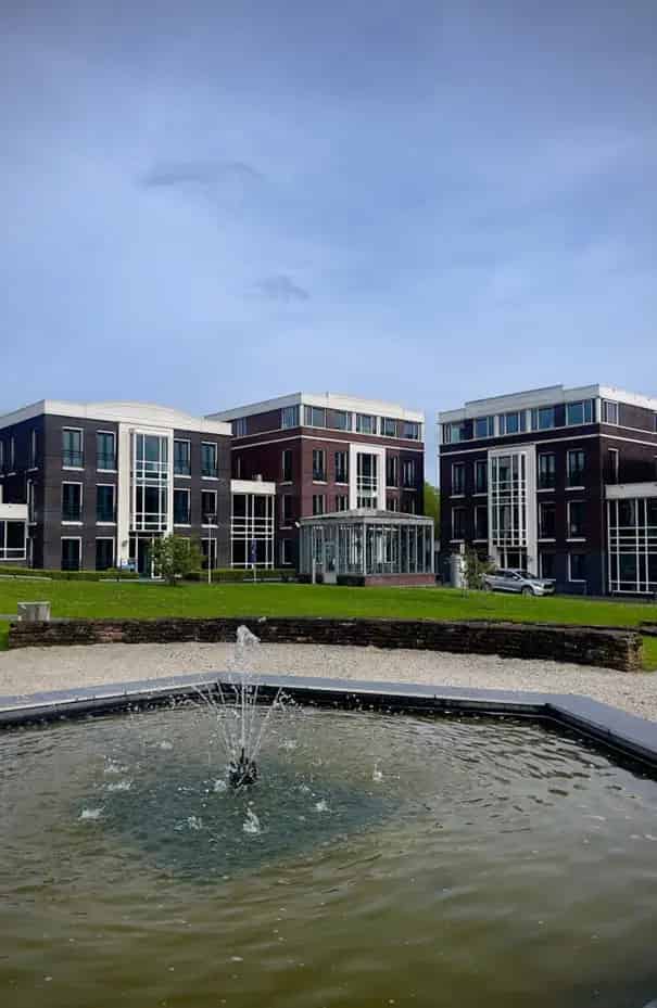 Kantoorruimte te huur Zoetermeer 720m2 Kantoorvilla