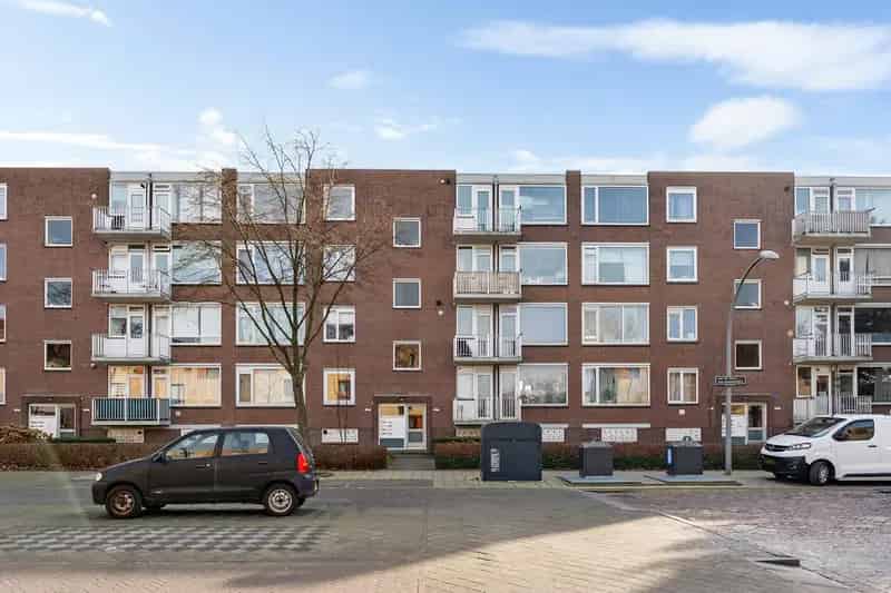 Appartement te koop Vlaardingen: 3-kamer appartement nabij station