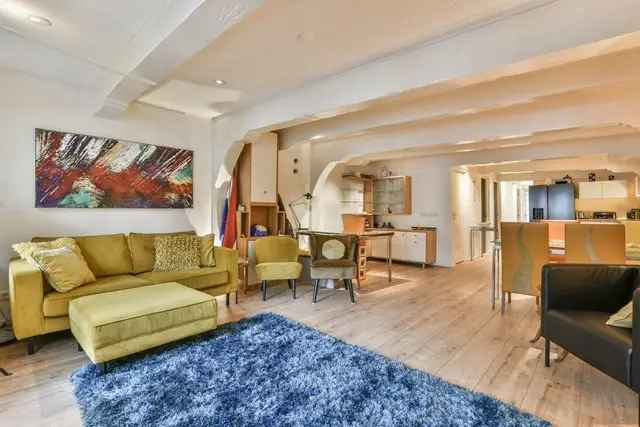 Amsterdamse Bovenwoning 1702 88m2 3 Kamers