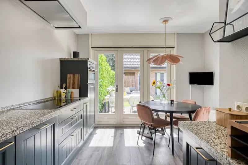 Jaren 30 woning Apeldoorn 5 slaapkamers zonnige tuin