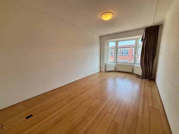Appartement Bennekomstraat Den Haag: 4 Kamer Studenten Appartement