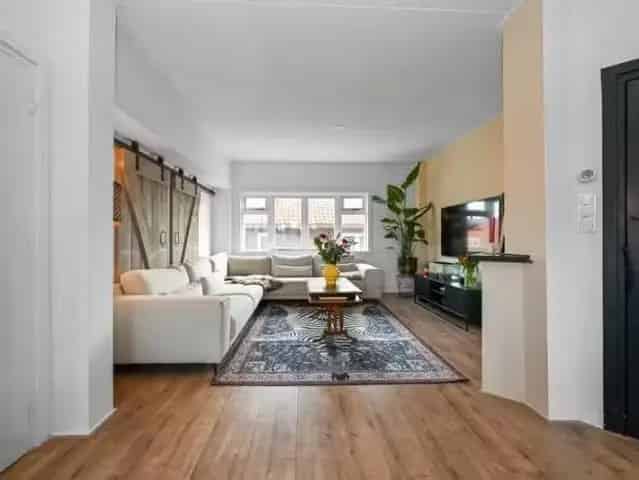 Ruime bovenwoning 101m2 Tuindorp Oostzaan - Instapklaar