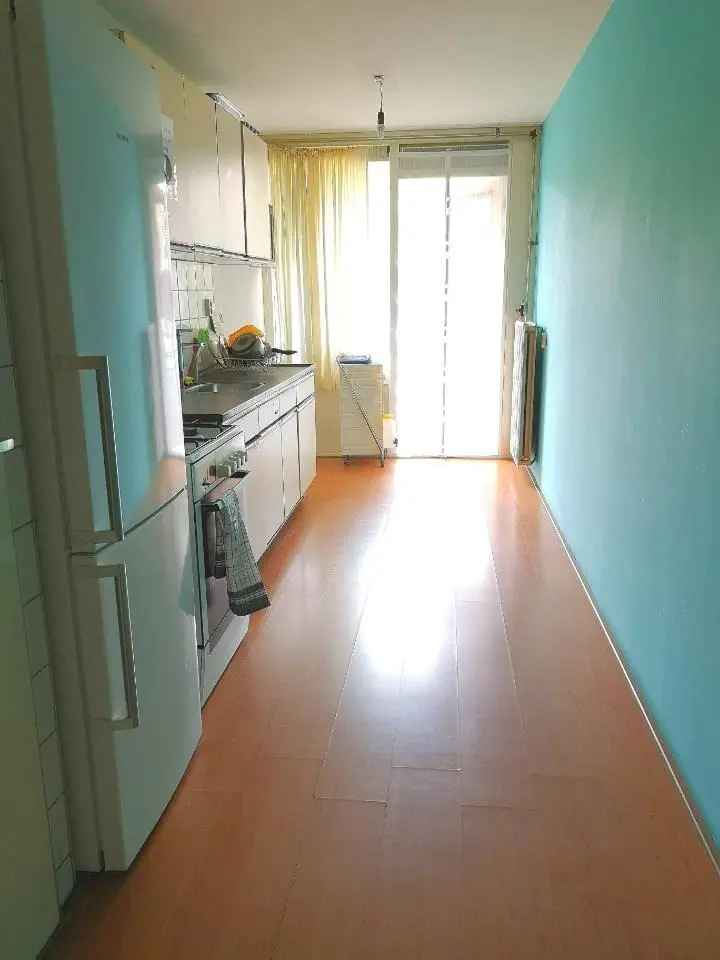 Room for rent in Amsterdam 700 (Read description) 