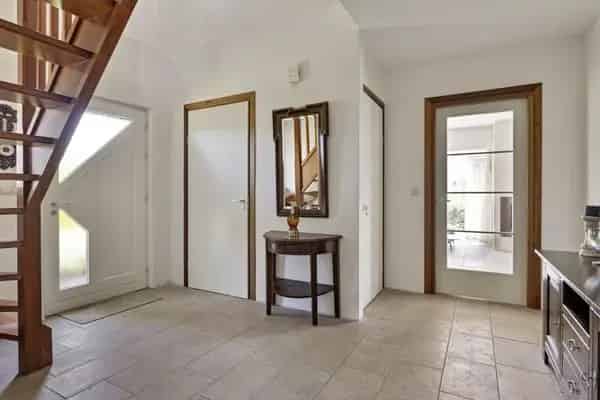 Vrijstaande woning met schuur en zomerwoning te koop