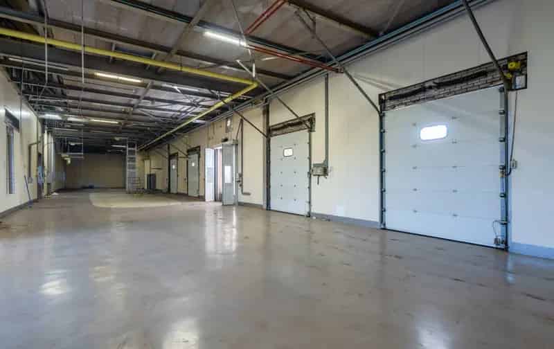 Bedrijfspand te huur Neer 10865m2 Logistiek Opslag Handel
