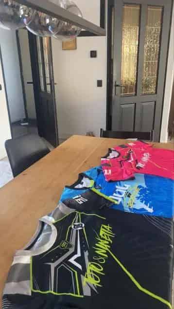 Toto Ninett shirtjes 3 voor 35 euro