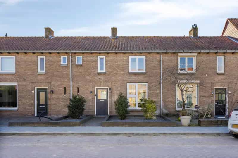 Instapklare woning Kortgene: fijne tuin, nabij voorzieningen en watersport