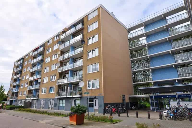 Appartement nabij voorzieningen renovatie nodig
