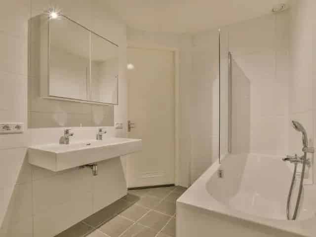 Gerenoveerd Benedenhuis Oud West 3 slaapkamers Tuin