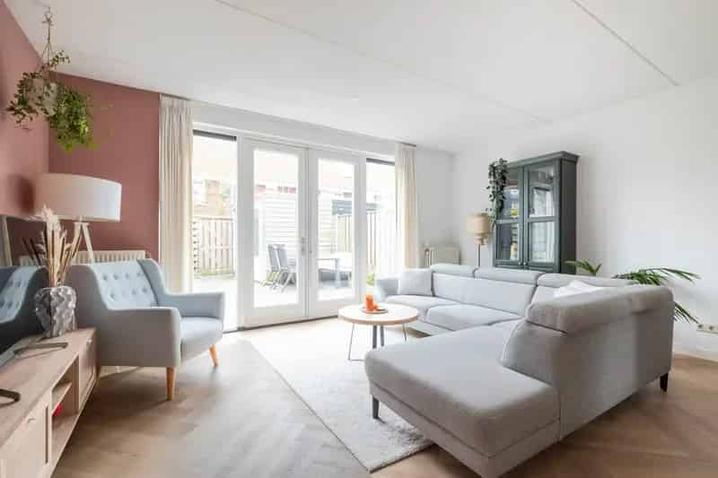 Huis te koop Apeldoorn: Ruime 4 Slaapkamers, Gasloos, Kindvriendelijk