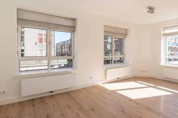 3-kamer appartement Oud-West gerenoveerd 62m²