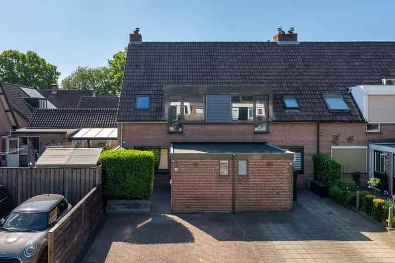 Luxe Hoekwoning Putten 4 slaapkamers Dubbele Oprit