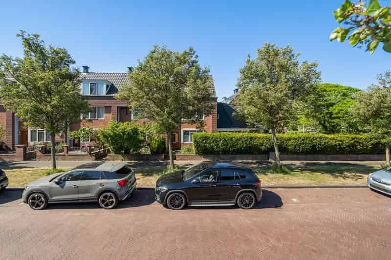 Ruime Eengezinswoning Ypenburg 3 slaapkamers Zonnige Tuin