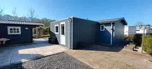 Chalet te koop Overijssel: Aan het water, nabij bos en zwembad