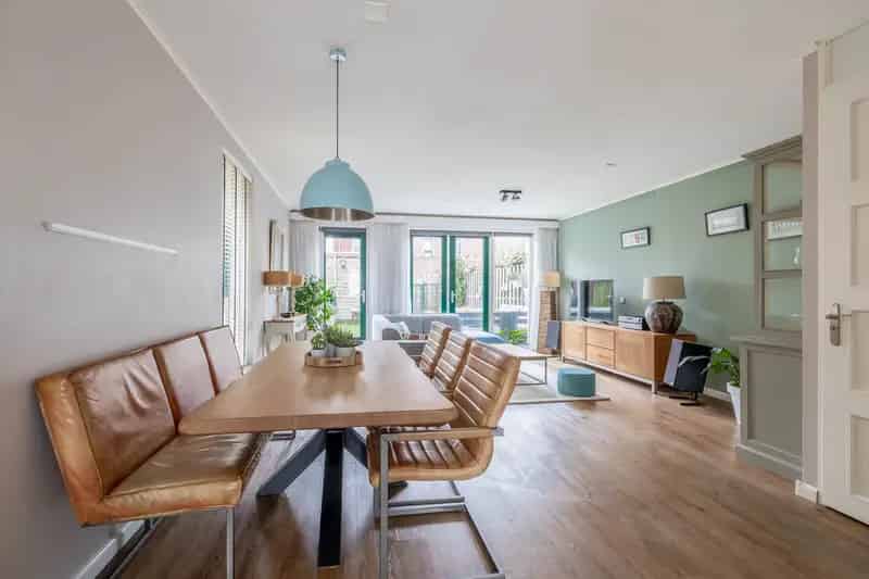 5 Slaapkamers 2 Badkamers Eindwoning Waddinxveen