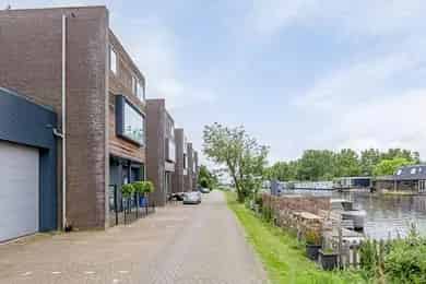 259m2 Bedrijfsruimte te Koop Wormerveer Luxe Woning Aanlegsteiger